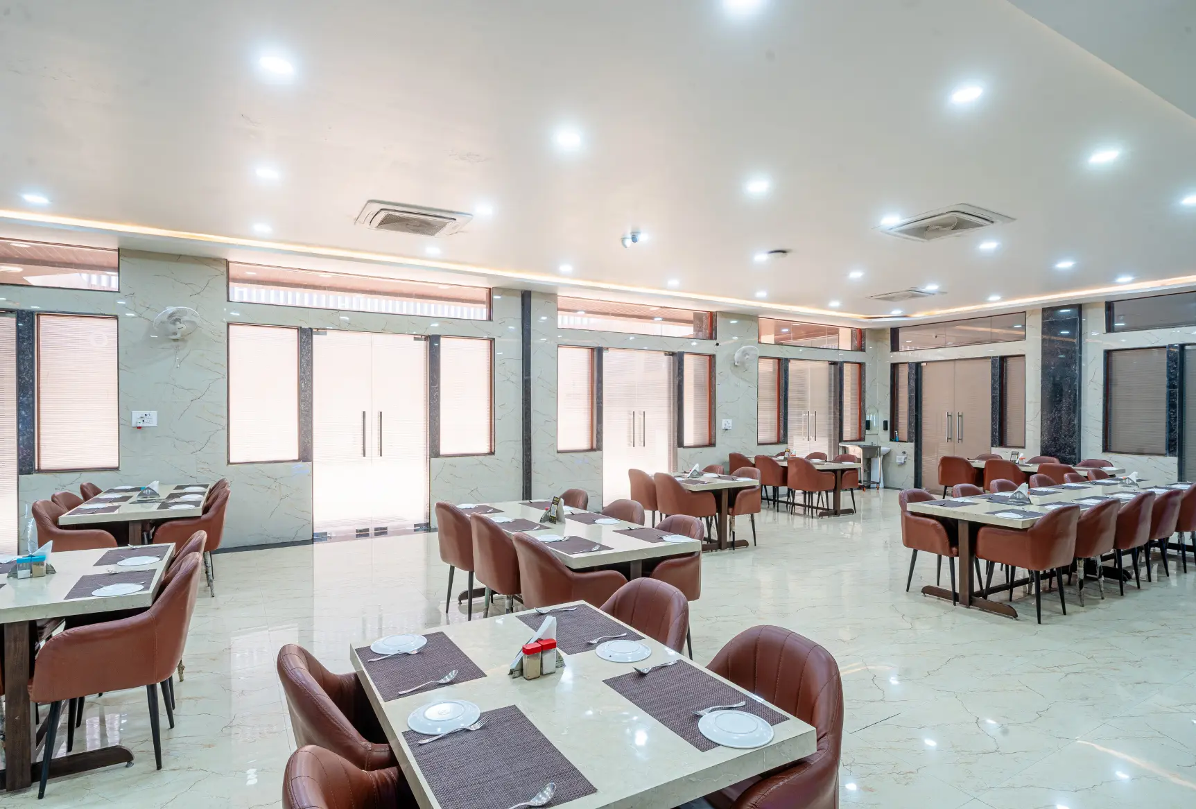 Entry Point Dining Hall Ambiance